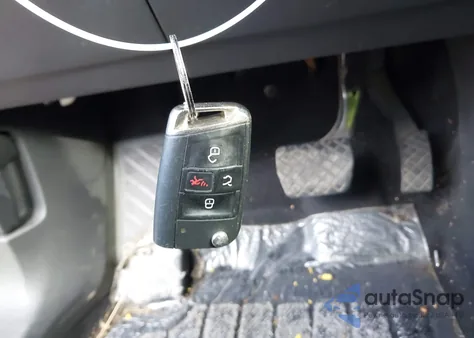 2018 Volkswagen Tiguan 2.0T Se/2.0T Sel from USA, damaged, VIN 3VV2B7AXXJM217434